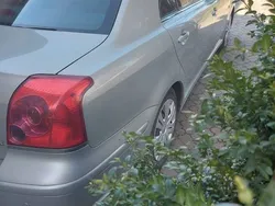 Beżowy Używany 2005 Toyota Avensis Sedan/Limuzyna | 11 500 zł (Uczciwa cena)