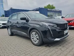 Czarny Używany 2022 Peugeot 5008 Active Minivan | 87 900 zł (Dobra cena)