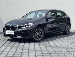 Czarny szafir metalizowany Używany 2023 BMW 118 Shadowline Hatchback | 109 900 zł (Uczciwa cena)