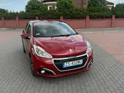 Wiśniowy Używany 2015 Peugeot 208 Hatchback | 21 000 zł (Uczciwa cena)