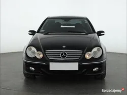 Czarny Używany 2007 Mercedes C180 Coupe | 17 499 zł