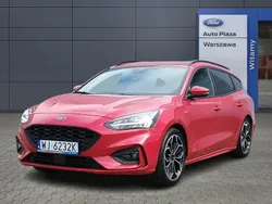 Czerwony (metalik) Używany 2022 Ford Focus ST-Line Kombi | 99 900 zł