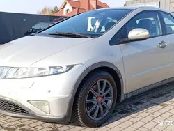 Złoty Używany 2007 Honda Civic Hatchback | 14 000 zł (Dobra cena)