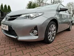 Szary Używany 2013 Toyota Auris Hybrid Kombi | 48 500 zł (Dość drogi)