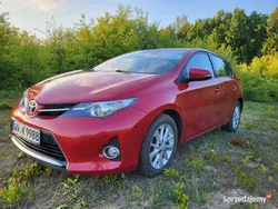 Czerwony Używany 2013 Toyota Auris Hatchback | 23 400 zł (Super Cena)