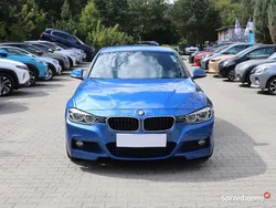 Niebieski Używany 2016 BMW 318 Kombi | 63 999 zł (Dość drogi)