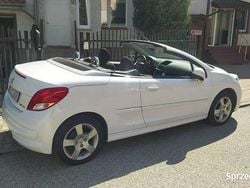Biały Używany 2011 Peugeot 207 CC Kabriolet | 20 900 zł (Dość drogi)