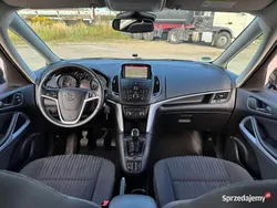 Szary Używany 2016 Opel Zafira Minivan | 37 950 zł