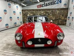 Czerwony Używany 1974 MG Midget Kabriolet | 149 900 zł