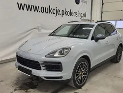 Szary (metalik) Używany 2018 Porsche Cayenne SUV | 165 000 zł (Super Cena)