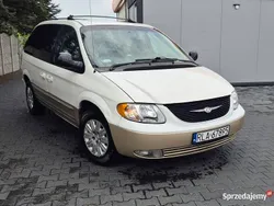 Biały Używany 2005 Chrysler Voyager Minivan | 6600 zł