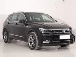 Czarny Używany 2016 VW Tiguan SUV | 81 999 zł
