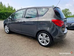 Szary Używany 2017 Opel Meriva Minivan | 41 900 zł (Dość drogi)