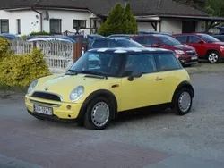 Żółty Używany 2002 Mini ONE Hatchback | 6900 zł (Uczciwa cena)