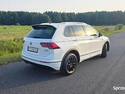 Biały Używany 2017 VW Tiguan R-line SUV | 91 000 zł (Dość drogi)