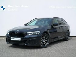 Czarny (metalik) Używany 2022 BMW 520 Kombi | 159 900 zł
