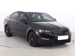 Czarny Używany 2015 Skoda Octavia Hatchback | 59 999 zł (Uczciwa cena)