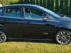 Używany 2017 Ford C-MAX Energi Minivan | 51 000 zł (Dość drogi)