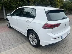 Biały Używany 2022 VW Golf VIII Sedan/Limuzyna | 48 900 zł