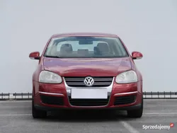 Bordowy Używany 2007 VW Jetta Sedan/Limuzyna | 13 999 zł (Dość drogi)