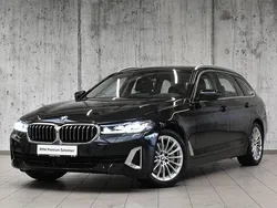 Black sapphire metallic metalizowany Używany 2023 BMW 530 Luxury Line Kombi | 169 700 zł (Dość drogi)