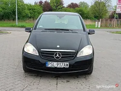 Czarny Używany 2009 Mercedes A180 Hatchback | 11 900 zł