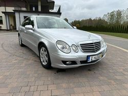 Srebrny Używany 2006 Mercedes E280 Sedan/Limuzyna | 26 500 zł