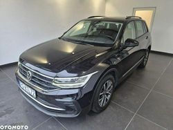 Czarny Używany 2021 VW Tiguan SUV | 99 900 zł (Uczciwa cena)