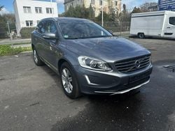 Szary (metalik) Używany 2017 Volvo XC60 SUV | 49 990 zł