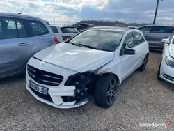 Biały Używany 2015 Mercedes A200 Hatchback | 41 000 zł