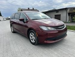 Bordowy (metalik) Używany 2017 Chrysler Pacifica SUV | 46 900 zł (Dość drogi)
