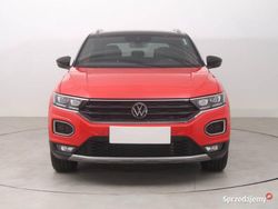 Czerwony Używany 2021 VW T-Roc SUV | 96 999 zł (Dobra cena)