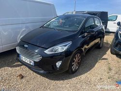 Czarny Używany 2017 Ford Fiesta Hatchback | 20 000 zł