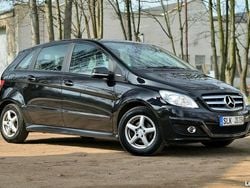 Czarny Używany 2011 Mercedes B160 Minivan | 21 450 zł