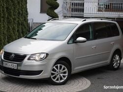 Inny kolor Używany 2010 VW Touran Minivan | 19 900 zł (Uczciwa cena)
