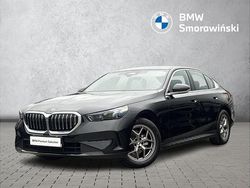 Czarny szafir metalizowany Używany 2024 BMW 520 Comfort Edition Sedan/Limuzyna | 199 900 zł