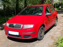 Czerwony Używany 2005 Skoda Fabia Hatchback | 2900 zł