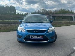 Niebieski Używany 2010 Ford Focus Hatchback | 15 900 zł (Uczciwa cena)