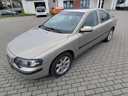 Kremowy Używany 2002 Volvo S60 Sedan/Limuzyna | 6300 zł