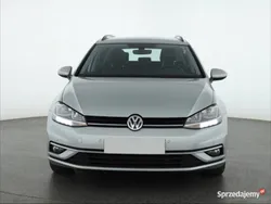 Srebrny Używany 2019 VW Golf VII Kombi | 49 999 zł (Dobra cena)