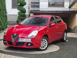 Czerwony (metalik) Używany 2015 Alfa Romeo Giulietta Hatchback | 35 900 zł (Dość drogi)