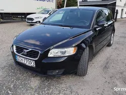 Czarny Używany 2012 Volvo V50 Kombi | 22 900 zł (Uczciwa cena)
