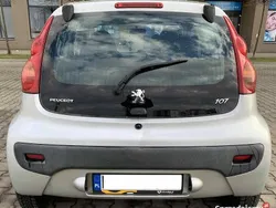 Srebrny Używany 2010 Peugeot 107 Hatchback | 6900 zł