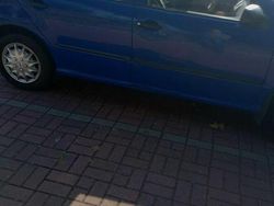 Niebieski Używany 2000 Skoda Fabia Hatchback | 3500 zł (Uczciwa cena)