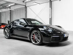 Czarny (metalik) Używany 2023 Porsche 911 Coupe | 695 000 zł