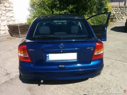 Niebieski Używany 2008 Opel Astra Hatchback | 7598 zł (Dobra cena)