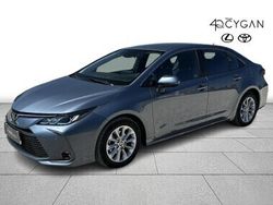 Szary Używany 2022 Toyota Corolla Comfort Sedan/Limuzyna | 87 900 zł (Dość drogi)