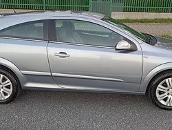 Szary Używany 2007 Opel Astra GTC Cosmo Coupe | 13 800 zł (Uczciwa cena)