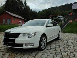 Biały Używany 2012 Skoda Superb Sedan/Limuzyna | 20 000 zł
