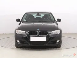 Czarny Używany 2010 BMW 318 Kombi | 21 499 zł (Uczciwa cena)